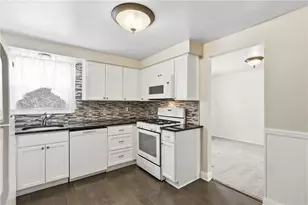 303 Macnab Dr, Moon/Crescent Twp, PA 15108 - Photo 11