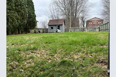 802 Wallis Ave, Farrell, PA 16121 - Photo 5