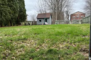 802 Wallis Ave, Farrell, PA 16121 - Photo 5