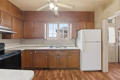 319 4th St, Ellwood City, PA 16117 - Photo 7