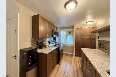 1 Schoolhouse Ln, Pittsburgh, PA 15232 - Photo 9
