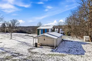 1173 Fredonia Rd, Perry Township, PA 16130 - Photo 11