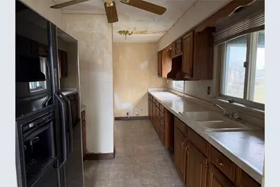 2392 Mill Street, Aliquippa, PA 15001 - Photo 13