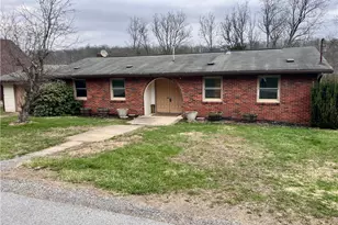 218 Locust St, Rural Valley Boro, PA 16249 - Photo 1