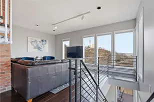 310 Cola St, Pittsburgh, PA 15203 - Photo 9