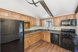 8225 E Van Buren Dr, Pittsburgh, PA 15237 - Photo 11