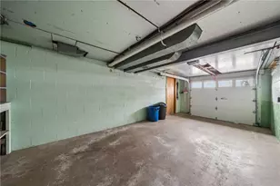 525 New Market Dr, Hempfield Township, PA 15601 - Photo 27