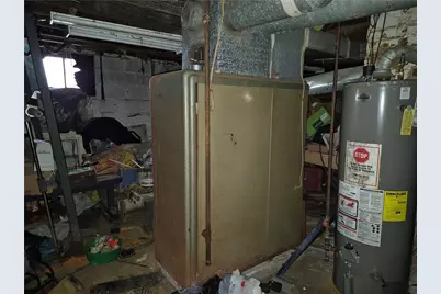 689 S State Line Rd, Sharon, PA 16146 - Photo 15