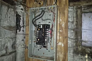 689 S State Line Rd, Sharon, PA 16146 - Photo 17