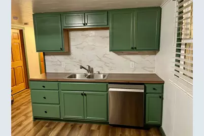 1230 Frank Ave, Jeannette, PA 15644 - Photo 9