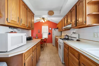 363 Constitution Dr, Pittsburgh, PA 15236 - Photo 11