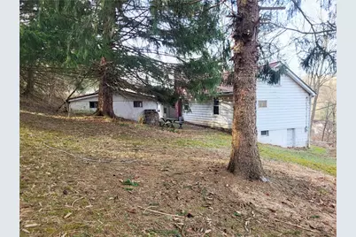 9 Allen Way, White Oak, PA 15131 - Photo 5