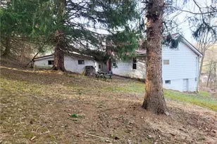 9 Allen Way, White Oak, PA 15131 - Photo 5