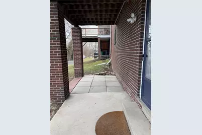 235 Center Ave, Greensburg, PA 15601 - Photo 9