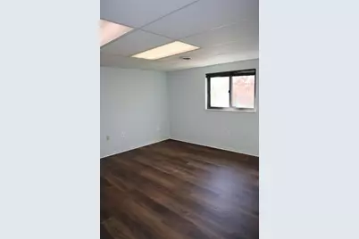 977 Perry Hwy, Ross Twp, PA 15237 - Photo 17