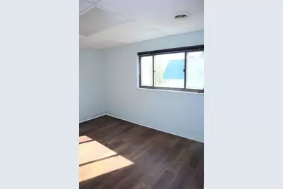 977 Perry Hwy, Ross Twp, PA 15237 - Photo 7