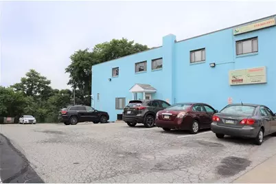 977 Perry Hwy, Ross Twp, PA 15237 - Photo 3