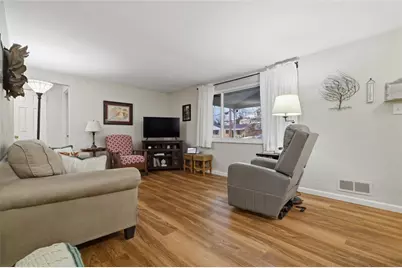 677 Doris Dr, Scott Township, PA 15243 - Photo 9