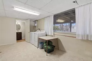 677 Doris Dr, Scott Township, PA 15243 - Photo 37