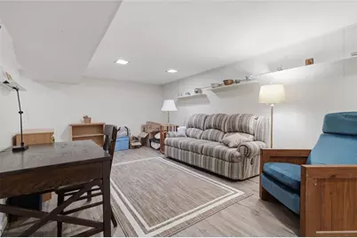 677 Doris Dr, Scott Township, PA 15243 - Photo 33