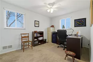 677 Doris Dr, Scott Township, PA 15243 - Photo 27