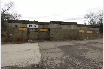 805 Wood St, East Pittsburgh, PA 15112 - Photo 7