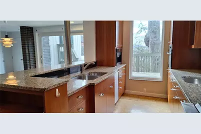 90 E Woodland, Pittsburgh, PA 15232 - Photo 25