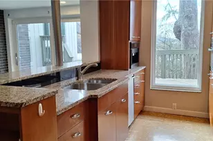 90 E Woodland, Pittsburgh, PA 15232 - Photo 25