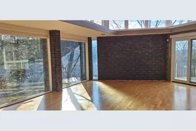 90 E Woodland, Pittsburgh, PA 15232 - Photo 9