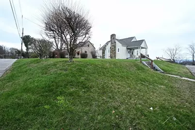 901 Gary Ave, Clairton, PA 15025 - Photo 7