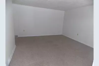 110 Saltarka Ln. #3, Jackson Township, PA 16063 - Photo 5