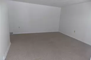 110 Saltarka Ln, Jackson Township, PA 16063 - Photo 5