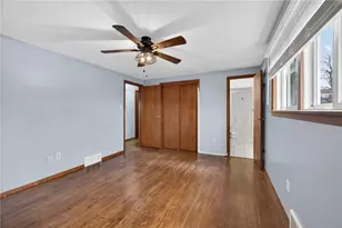 918 Willow Glen Dr, Bethel Park, PA 15102 - Photo 15