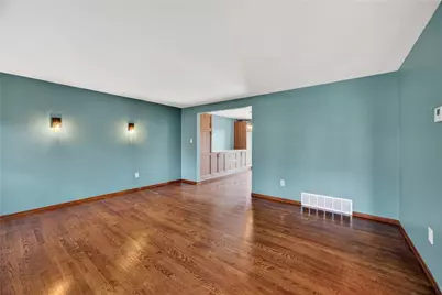 918 Willow Glen Dr, Bethel Park, PA 15102 - Photo 7