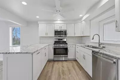 139 Cassia Dr, Jefferson Hills, PA 15025 - Photo 3