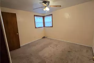 109 Webster Dr, Pittsburgh, PA 15235 - Photo 5