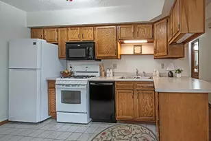 1252 Stanford Ct, Coraopolis, PA 15108 - Photo 13