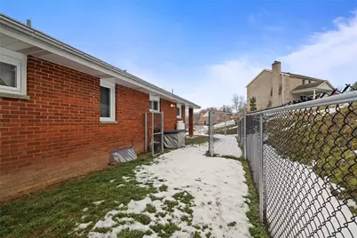 804 Redwood Dr, Cecil, PA 15057 - Photo 19