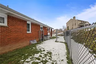 804 Redwood Dr, Cecil, PA 15057 - Photo 19