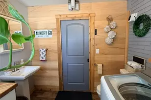 1576 E Laurel Cir, Mount Pleasant Township, PA 15666 - Photo 21