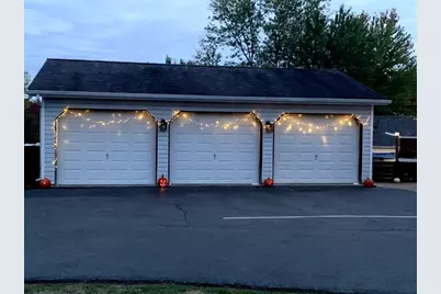 1576 E Laurel Circle, Mount Pleasant Township, PA 15666 - Photo 9