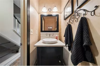 300 Williamsburg Ln, Murrysville, PA 15632 - Photo 17