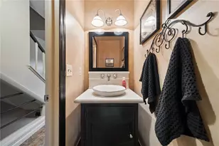 300 Williamsburg Ln, Murrysville, PA 15632 - Photo 17