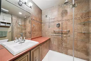 300 Williamsburg Ln, Murrysville, PA 15632 - Photo 25