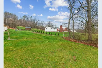 300 Williamsburg Ln, Murrysville, PA 15632 - Photo 35