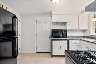 228 W Marigold St, Munhall, PA 15120 - Photo 9