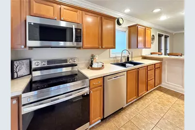 216 E Edgewood Ave, New Castle, PA 16105 - Photo 9