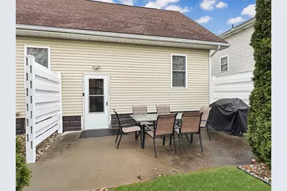 216 E Edgewood Ave, New Castle, PA 16105 - Photo 3