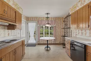 126 W Lyndhrust Dr, Pittsburgh, PA 15206 - Photo 17