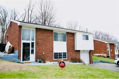 180 Rosemont Dr, Moon/Crescent Twp, PA 15108 - Photo 3